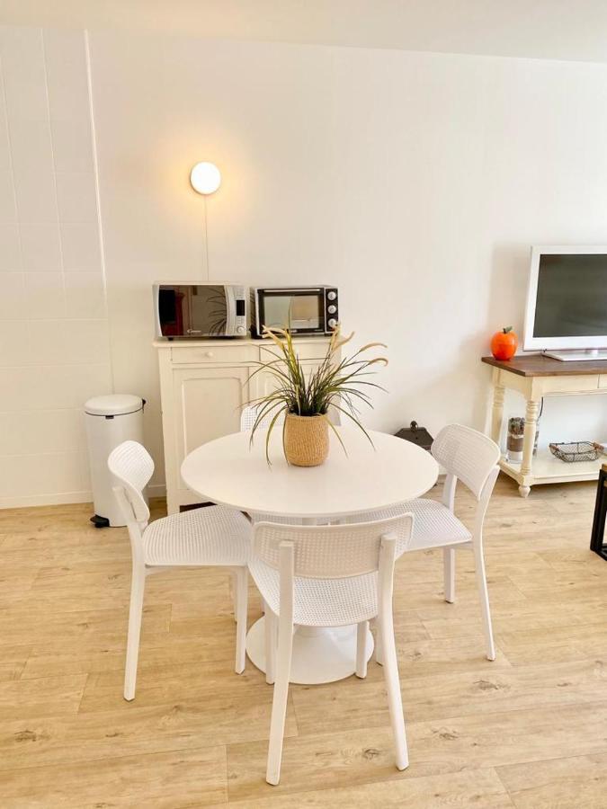 Appartement Elegant Avec Vue Sur Le Port Saint-Martin-de-Re Exterior photo