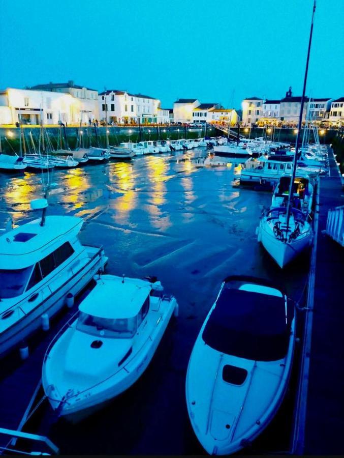 Appartement Elegant Avec Vue Sur Le Port Saint-Martin-de-Re Exterior photo